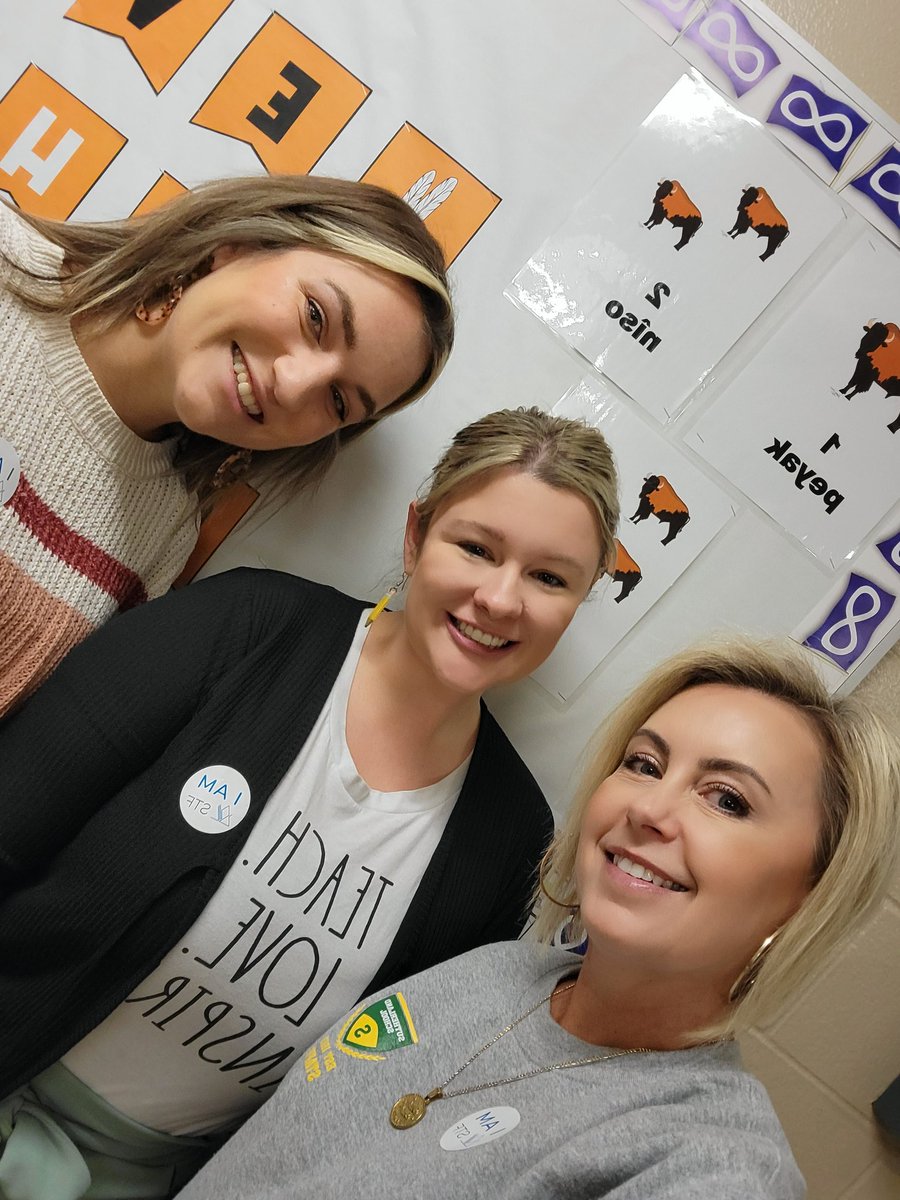 This Kindergarten team is ready for the day! #IAMSTF <a href="/SaskTeachersFed/">Saskatchewan Teachers' Federation</a>