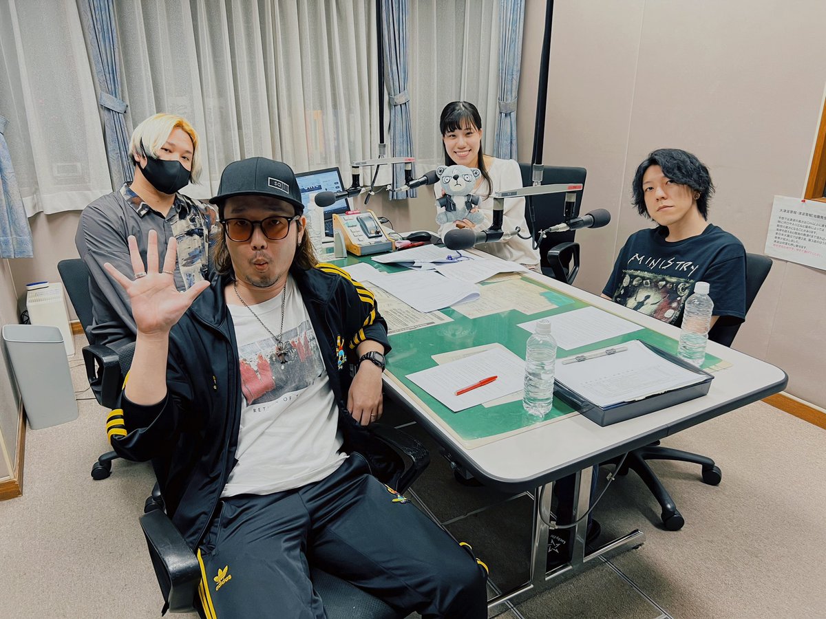 【📻Thank you!!!】

Lucky fm「Music Pick up after Millennium(2000)」

煙山ゆうさん、リスナーの皆さん、
ありがとうございました🐻

🎧radiko.jp/share/?t=20231…

#mp2000
#saji #MagicWriter