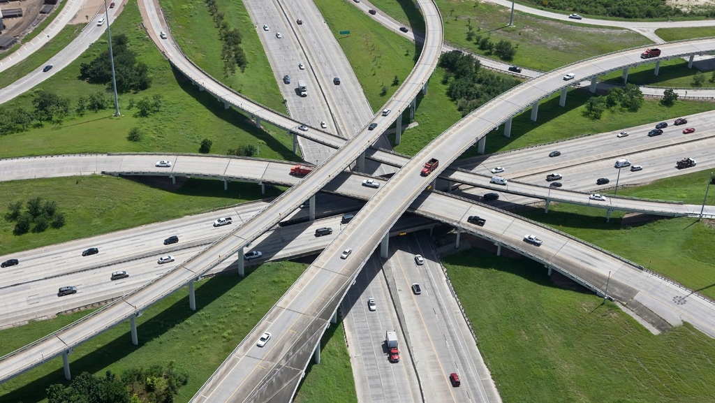 405businessmag's tweet photo. WSB acquires EST: The Oklahoma-based engineering firm expands the Minneapolis-based firm’s footprint in the southern and western United States. More: https://t.co/lyZDc5M4Pg https://t.co/SvjKZKVGsD