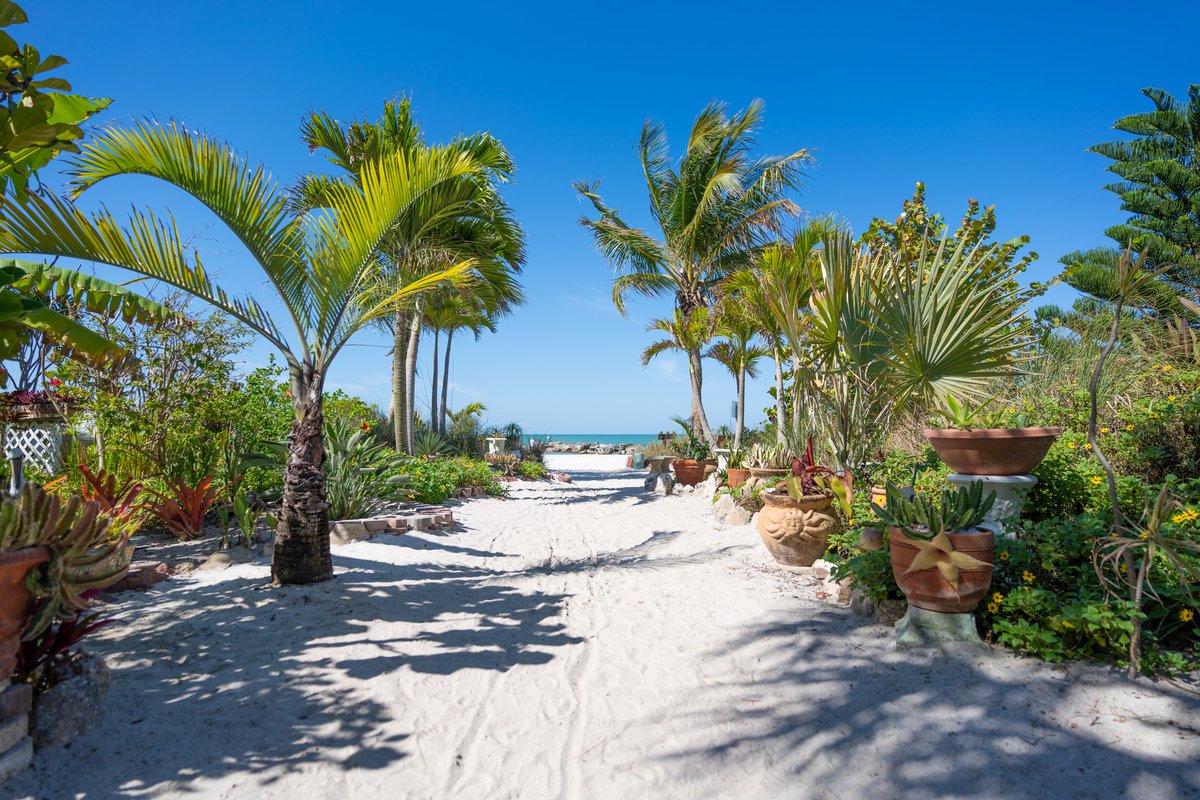 VisitSPC's tweet photo. Virtual high five if you can name this not-so-secret spot located on the southern tip Upham Beach. 🖐️ #UphamBeach #Florida https://t.co/EQCITqnf1j