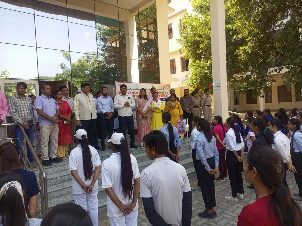 DrShwetaPandey3's tweet photo. #prerdparade के चयन के लिये @nssjhansi , @BUJHSOFFICIAL में आज प्रक्रिया पूरी हुई । इस वर्ष बालिकाओं के लिये विशेष अवसर है , सभी सीटें बालिकाओं के लिये ही सुरक्षित है 😊 @DrumeshkumarBU @CMOfficeUP @EduMinOfIndia @_NSSIndia @munnatiwaribu @Profmukeshpndy https://t.co/vwqvlvep9Q