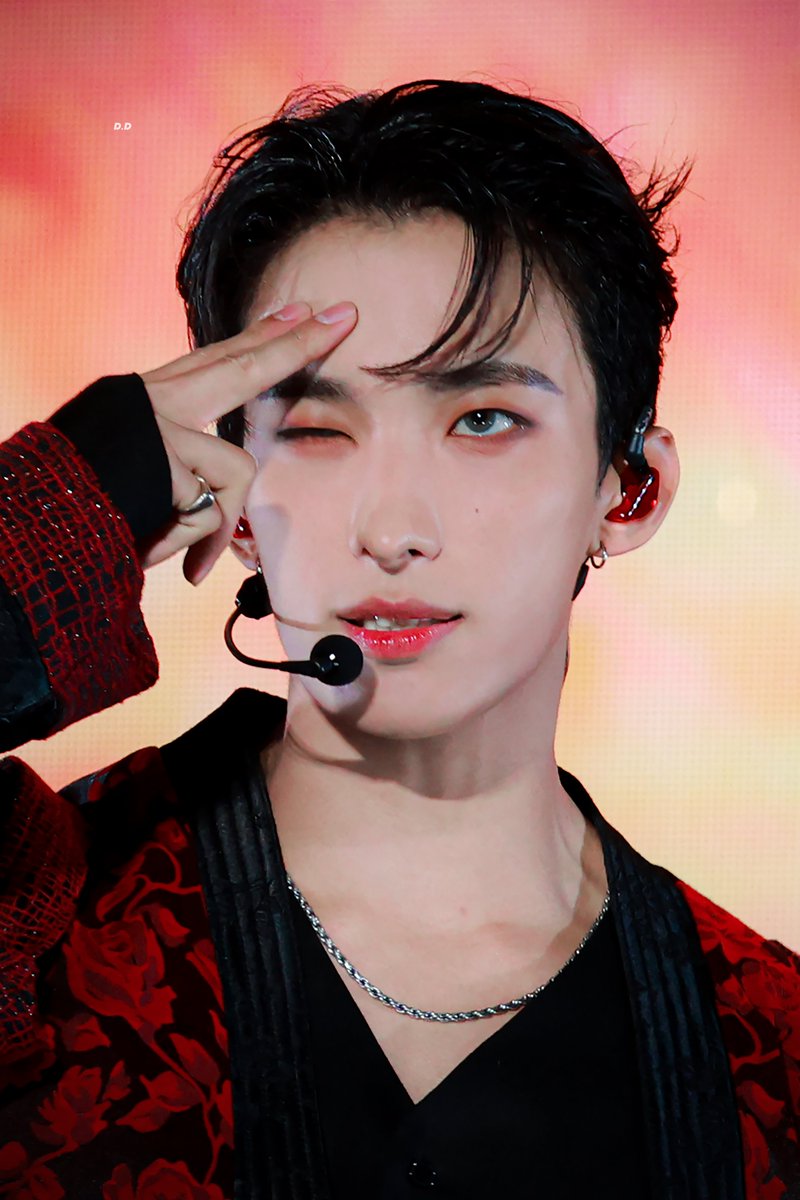 231010  
#세븐틴 #SEVENTEEN #도겸 #DOKYEOM