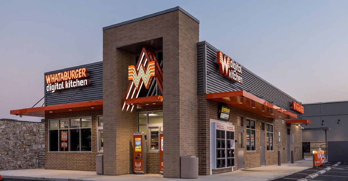 NRNonline's tweet photo. Food lockers and technology help boost restaurant carryout sales. Restaurants lean into digitally powered curbside offerings to direct customers away from delivery and drive thru. https://t.co/Bzhhvf7y1I https://t.co/2UcNAwEOUm