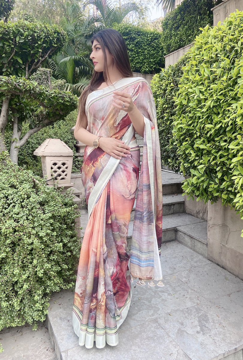 ushmatyagi's tweet photo. THE ECONOMIC TIMES “India Net Zero Forum 2023” hosted by yours truly 🤎 @EconomicTimes
At Hyatt Regency Delhi
#ushmatyagi #economictimes #anchor #emcee #tvanchor #host #entrepreneur #saree #indian #netzeroenergy #forum #workpost #lovemyjob #selflove #ushma https://t.co/SJdhM3cPqd