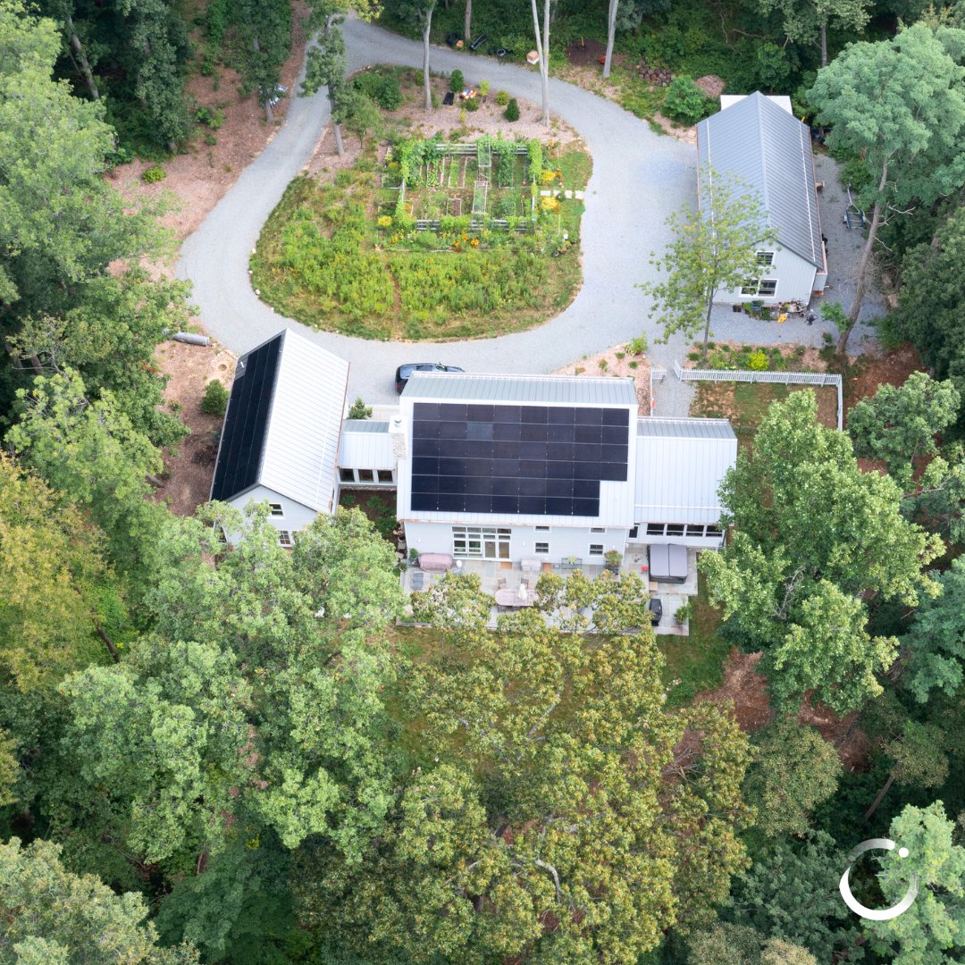 EmPowerSolar's tweet image. Power Move Thursday  ⚡️
Location: Lloyd Harbor, NY
System size: 35.55 kW / 73 Panels / 350 Watt Panels
Annual Electric Savings: 4,316!
.
.
.
#PowerMoveThursday #SolarSavings #SolarPanels #SolarEnergy #CleanEnergy #LongIsland #EmPowerSolar #LloydHarbor #SuffolkCounty