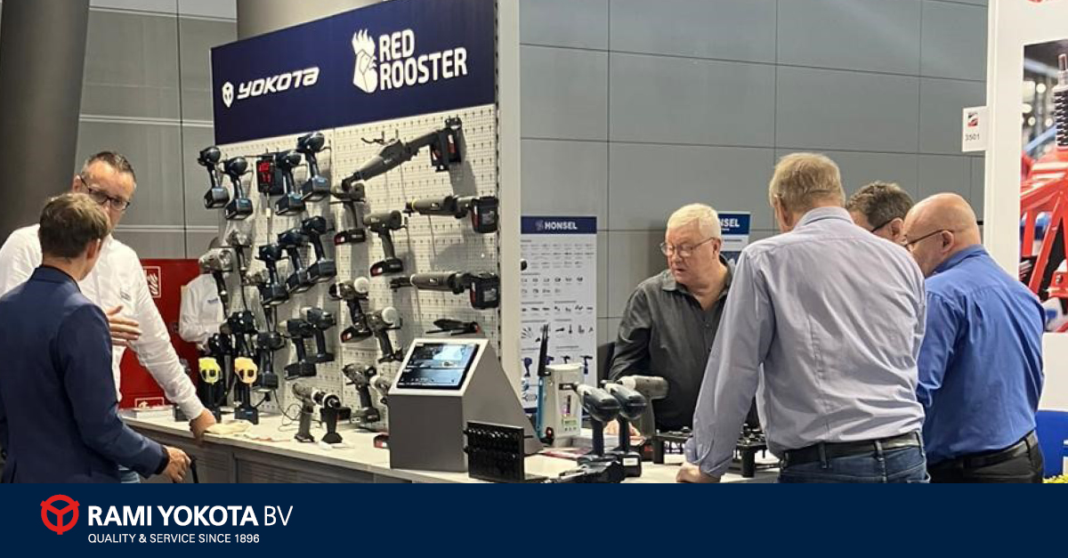 RamiYokota's tweet photo. This week @ Motek Messe we had many astonished faces because on our stand you can see that it's possible to tighten 80 Nm, without reaction forces.

Check out this new Yokota YS-Z1000 Cordless System Wrench:
https://t.co/Rtaoq4uxui

#RamiYokota #Motek2023 #Assemblyisourmiddlename https://t.co/qmctFnDqQQ