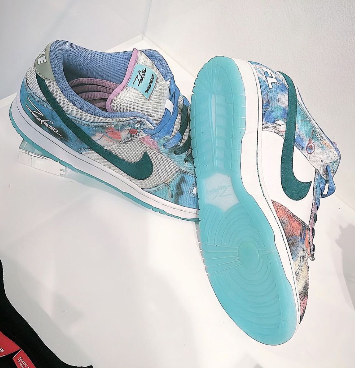 SneakerVisionz's tweet image. Futura x Nike SB Dunk Low Releasing In 2024 🌊