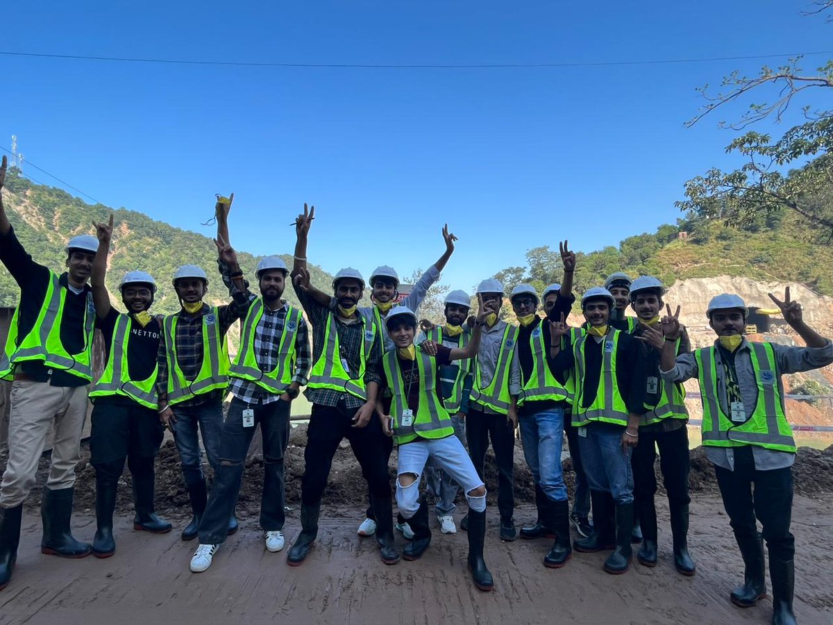 ghecbilaspur_hp's tweet image. Unleashing innovation and expertise in the real of tunnel projects! Our 4th year Civil Engineering students embark on an insightful industrial visit to the Bhanupali Bilaspur Railway Line.
#GHEC #Bilaspur #Tunnelproject #industrialtrip