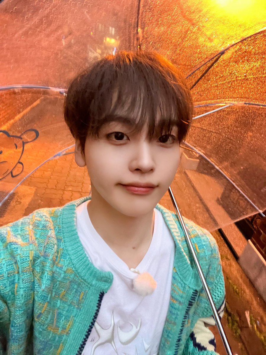 PortalCravity's tweet photo. [📸] 231012
#HotZIP Temporada 2
⠀
#CRAVITY #크래비티 #HYEONGJUN
#SUN_SEEKER
#Ready_or_Not #Cheese 
@CRAVITY_twt @CRAVITYstarship https://t.co/P9dzLyvZUB