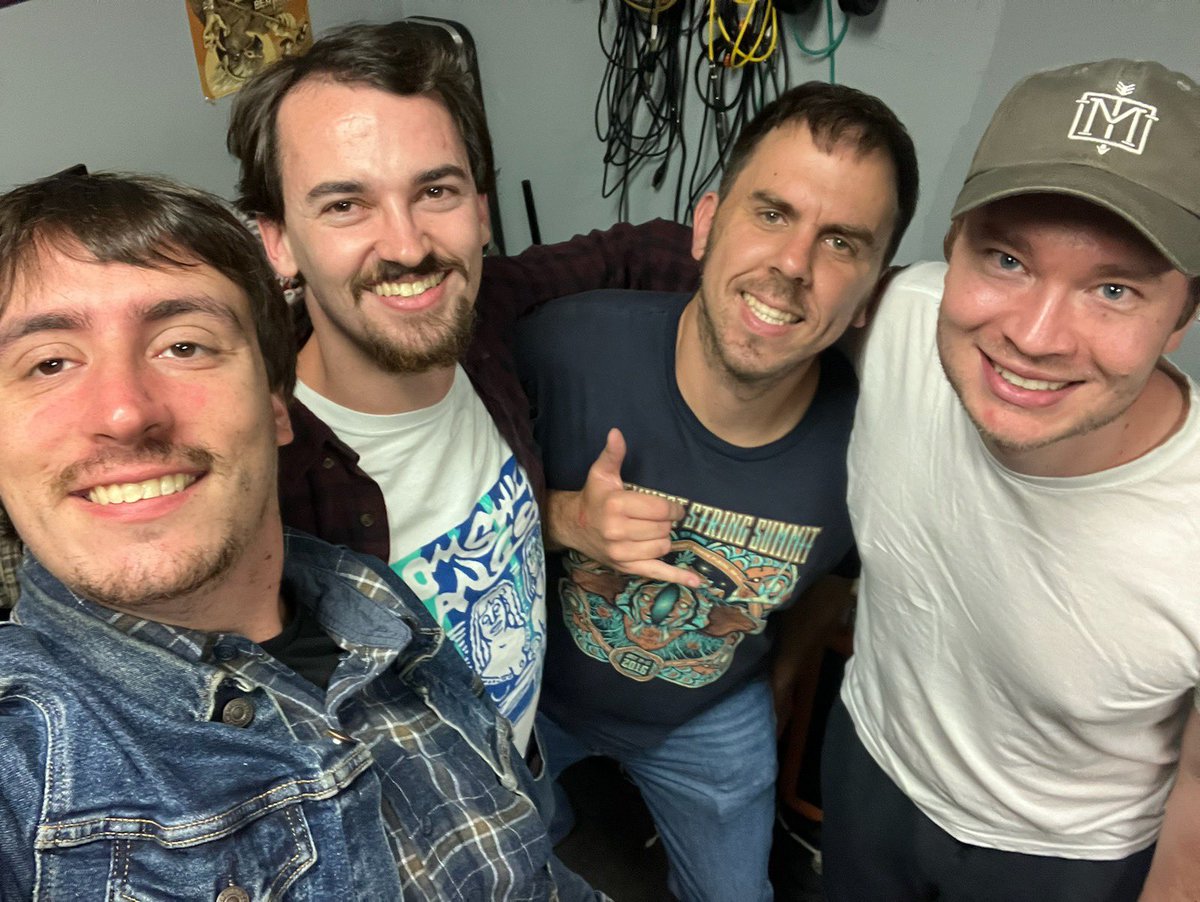 outerdistrict49's tweet image. Word is spreading about the Richmond Revue show this Saturday in SF’s Richmond District.  Get ready for surprise collaborations, special guests, and original songs by @mcar94 @bromf3 @MitchRocketSF &amp;amp; Miles Gordon in the friendly and intimate confines of Bazaar Café!