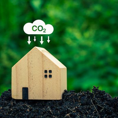 ConstructCanMag's tweet photo. CAGBC offers free low-carbon training to AECO professionals @CAGBC https://t.co/pV8l7B1WZW #aeco #cagbc #canadagreenbuildingcouncil #education #lowcarbon #news #training #zerocarbonemissions https://t.co/DaiQetXba9