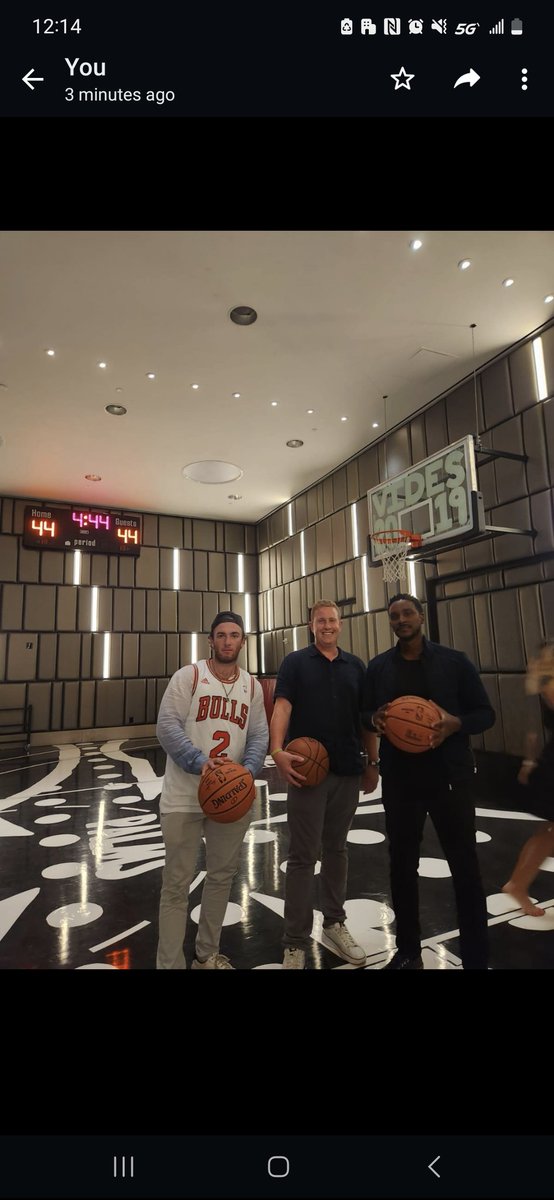 Sportstechwest's tweet photo. Playing basketball with people in Sports and VC last night was so much fun. https://t.co/XTT17btoeO