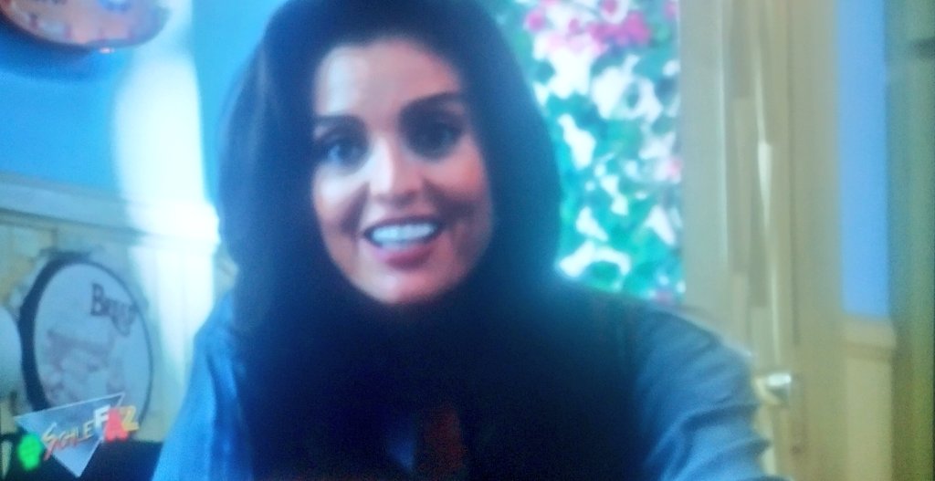 moxi06's tweet image. #SchleFaZ #Dollman #WirSindSchleFaZ "Ich mach doch nur meinen Job und ich hatte für den Film schon unterschrieben ich verstehe das Drehbuch ja auch nicht lass es uns einfach schnell hinter uns bringen OK Dollman?! "