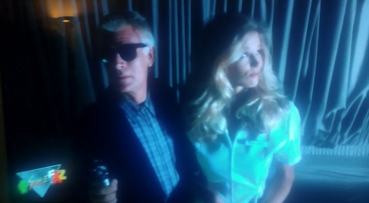 moxi06's tweet image. #SchleFaZ #Dollman #WirSindSchleFaZ "Ich mach doch nur meinen Job und ich hatte für den Film schon unterschrieben ich verstehe das Drehbuch ja auch nicht lass es uns einfach schnell hinter uns bringen OK Dollman?! "