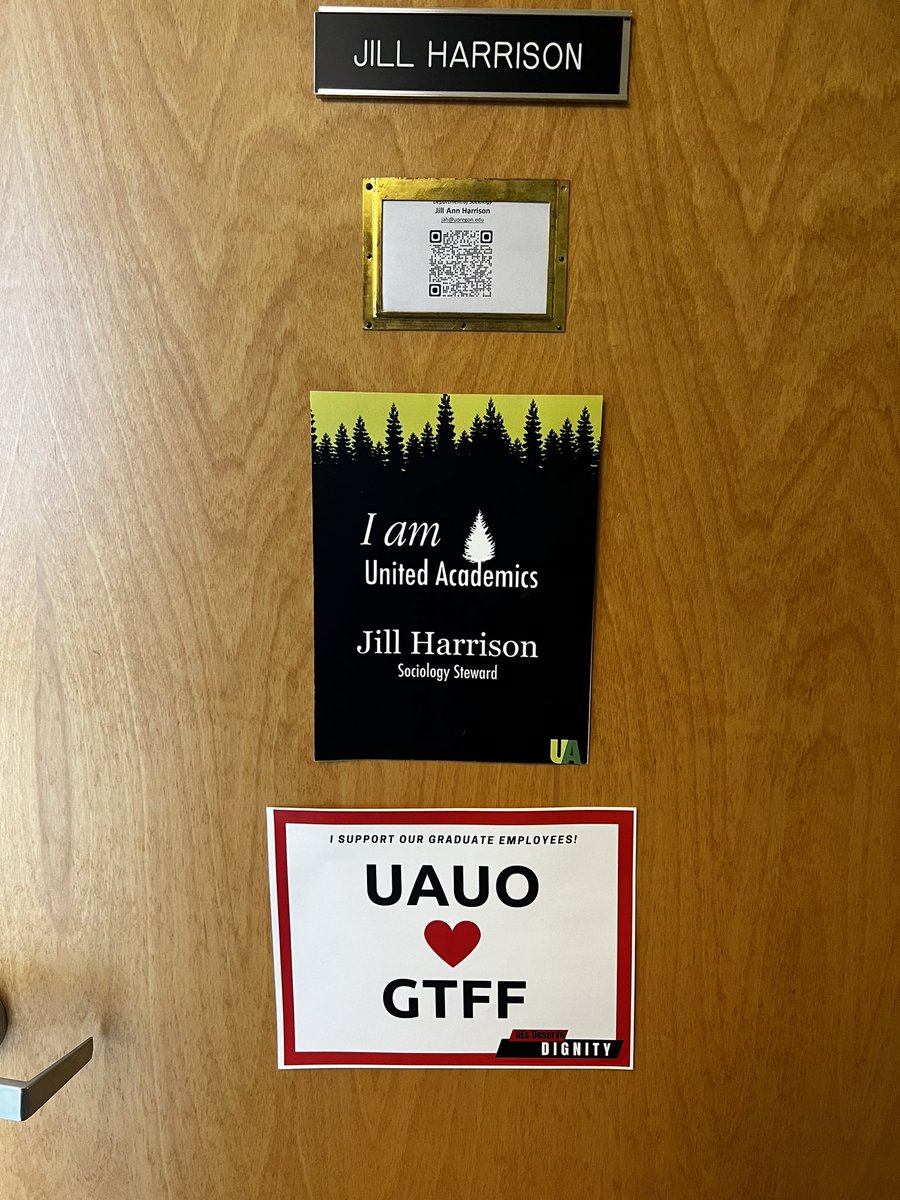 jillannharrison's tweet photo. New sign! Let’s raise these starvation wages for our hard-working grad students. #gtff #GEsDeserveDignity https://t.co/foTyifqZjo