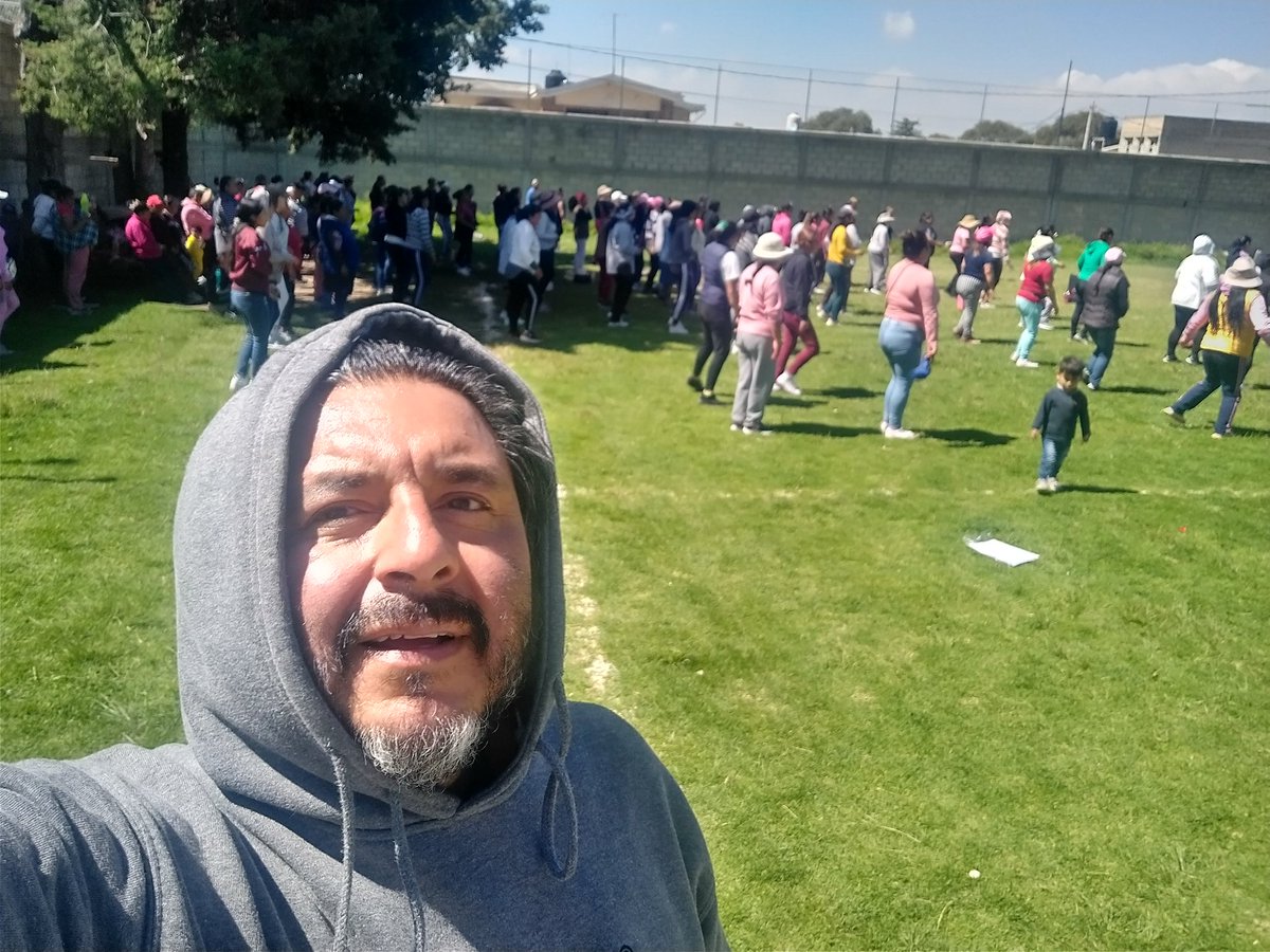 Ayer miércoles frío y hoy jueves soleado, pero muy contento de escuchar y convivir con mis vecinas y amigas #Delmacistas de #Lerma

Siempre agradecido por la confianza y seguiremos visitando las comunidades

Bendiciones para todas!! 🙏😇🤟