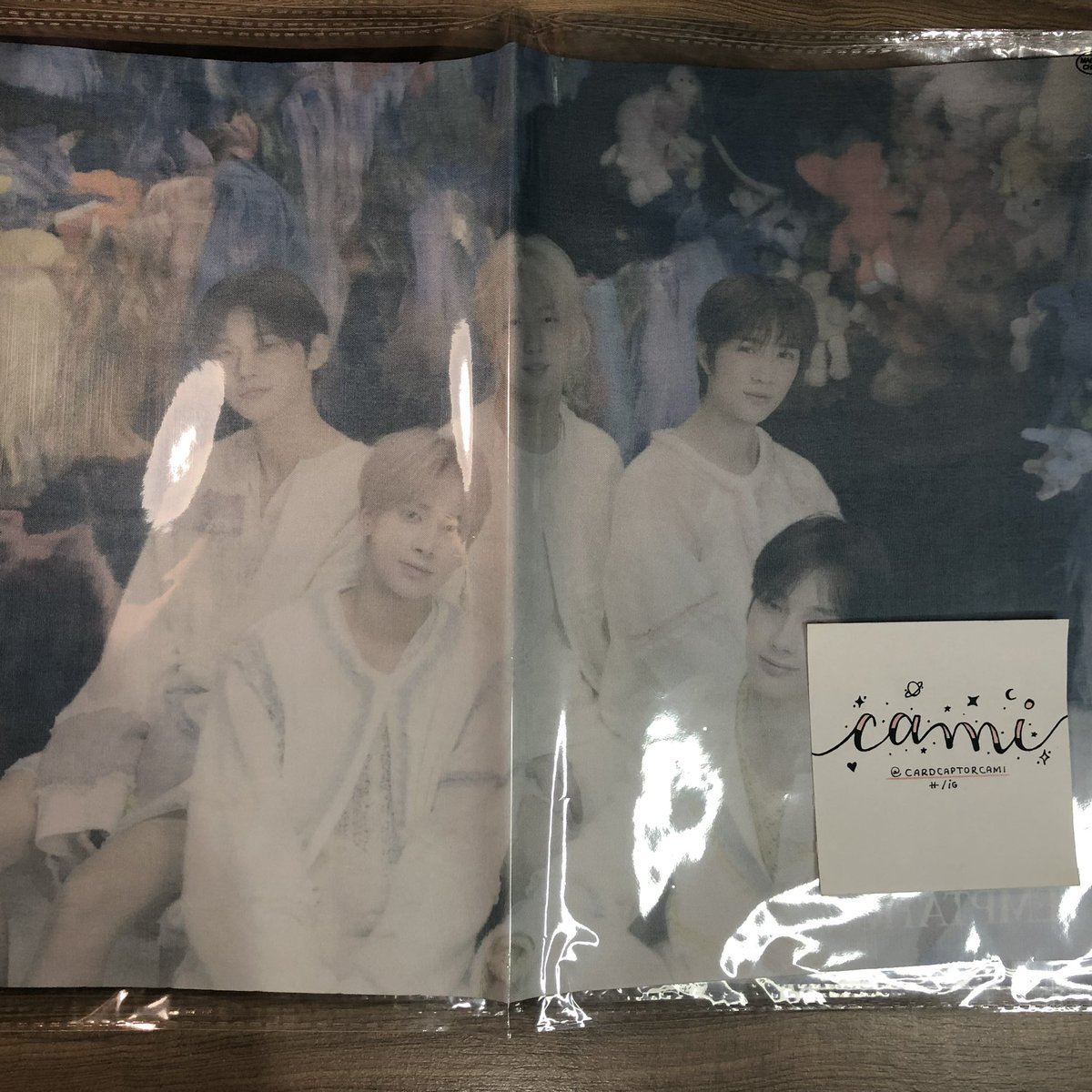 cardcaptorcami's tweet photo. [✧] VENDA: TXT The Name Chapter Temptation JP POBs

[DISPONÍVEIS]:
✅ Tapestry Weverse JP [3x]

Valor: R$25 cada com frete incluso. https://t.co/Lti3MLqJYd