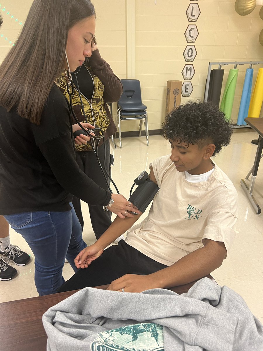 dear_darcie's tweet photo. Brennan EMT students are leaning how to obtain blood pressures β€οΈ
I have so much fun with these kiddos each day. The amount of laughter that comes from my room fills my heart.
@NISDBrennan @NISD_CTE #futuremedic https://t.co/LBTMNO0cZp