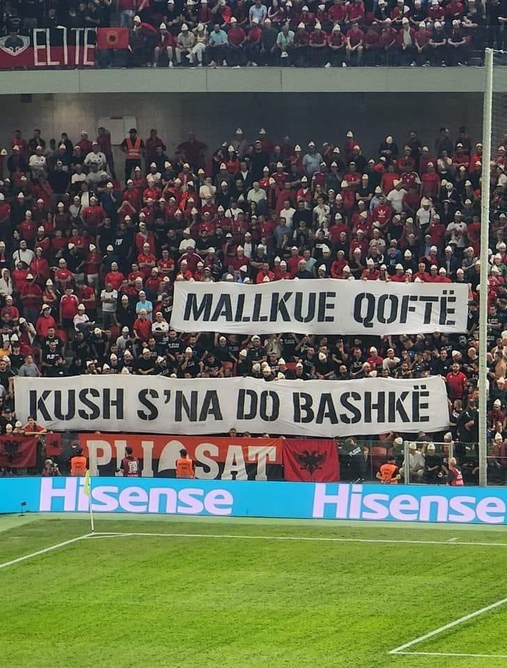 Plisat with a message in Albania. 🇽🇰🇦🇱

#ALBCZE