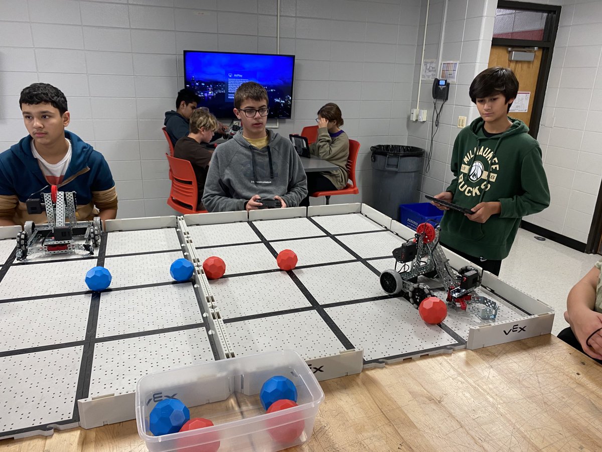 Don Angelaccio (@dangelaccio) on Twitter photo Check out these <a href="/D23MacArthur/">MacArthur M.S.</a> 8th grades earning High School credit in their robotics class. I don’t know about you, but I never learned how to build, program, and operate a robot in middle school! #Proud2BD23 Check out these <a href="/D23MacArthur/">MacArthur M.S.</a> 8th grades earning High School credit in their robotics class. I don’t know about you, but I never learned how to build, program, and operate a robot in middle school! #Proud2BD23