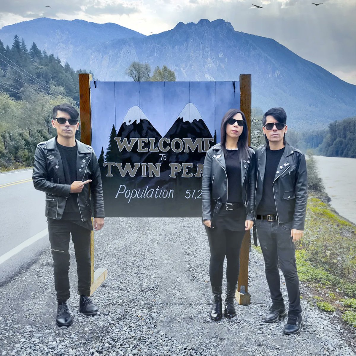 AshCodemusic's tweet photo. There's a sort of evil out there... ☕🥧
#ashcode #darkwave #goth #twinpeaks #postpunk https://t.co/rJizN6MwYO