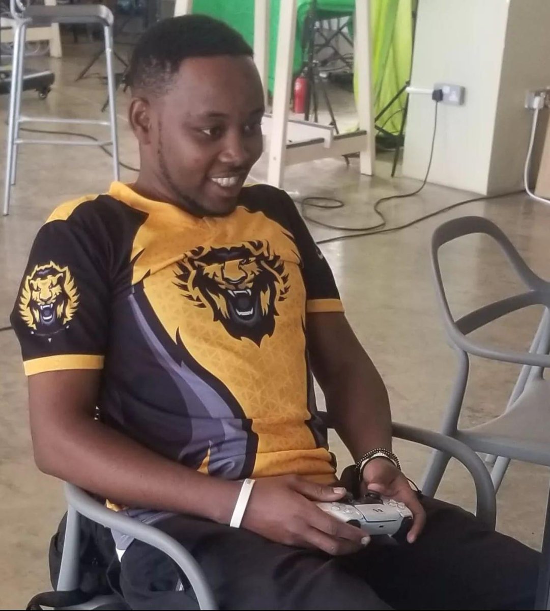 feh_esports's tweet photo. JUST IN: Neutrix confirms he is a free agent! The ex-Simba declares he is open for talks as he comes back for action in FC24🔥🔥🔥 The scene is not ready!!!👀 
 #fabriBONGEZ 
 #LatestEsportsNews🇰🇪🎮  #FootballEsportsHouse🇰🇪🎮 https://t.co/uroILwI6r1