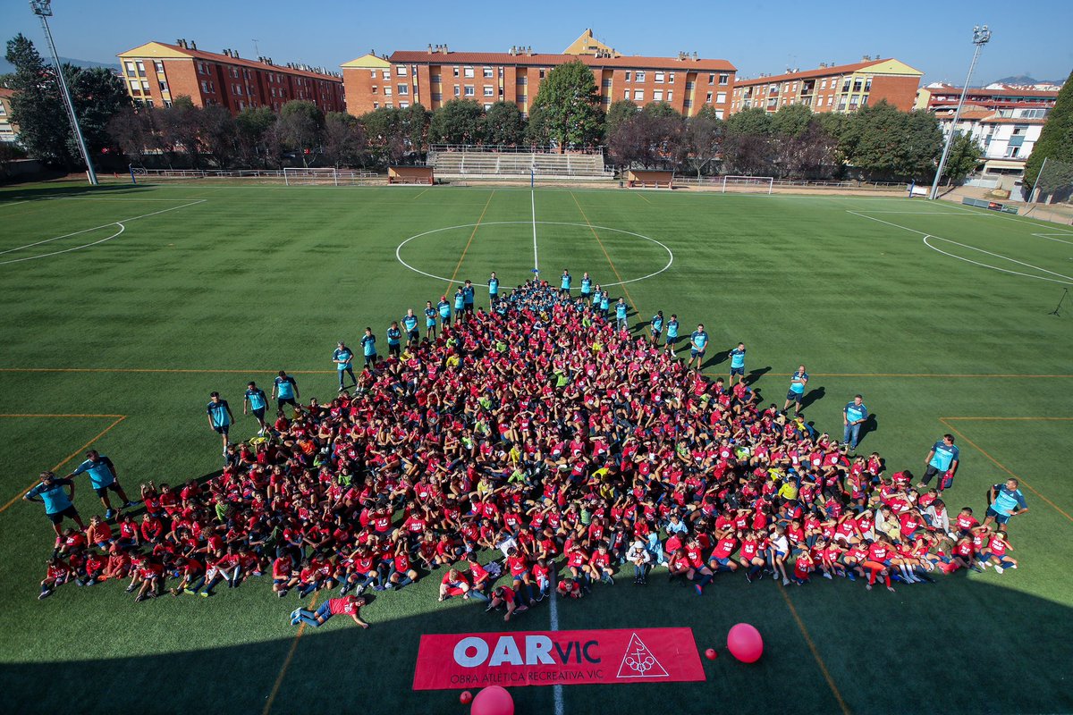 OARVic's tweet photo. ⚽️ OAR Vic 2023/24

ϙᴜᴇ ᴛᴏᴛs ᴘʟᴇɢᴀᴛs ɢᴀᴜᴅɪᴍ ᴅ’ᴜɴᴀ ɢʀᴀɴ ᴛᴇᴍᴘᴏʀᴀᴅᴀ ᴅᴇ ғᴜᴛʙᴏʟ

🔵🔴 #SócdelOAR #oarvic #vicactivat https://t.co/EVdMqdE4rD