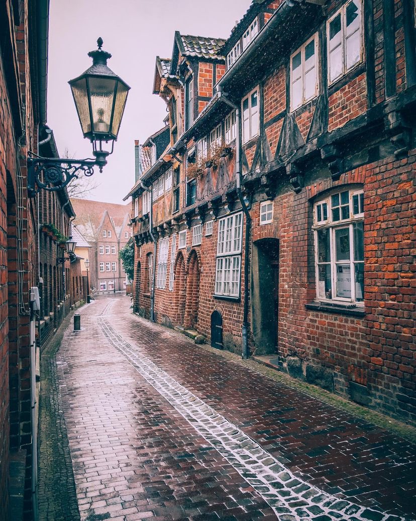 archi_tradition's tweet photo. Lüneburg, Germany 🇩🇪 
📸: @_themodernleper https://t.co/l3Tq0YYfkf