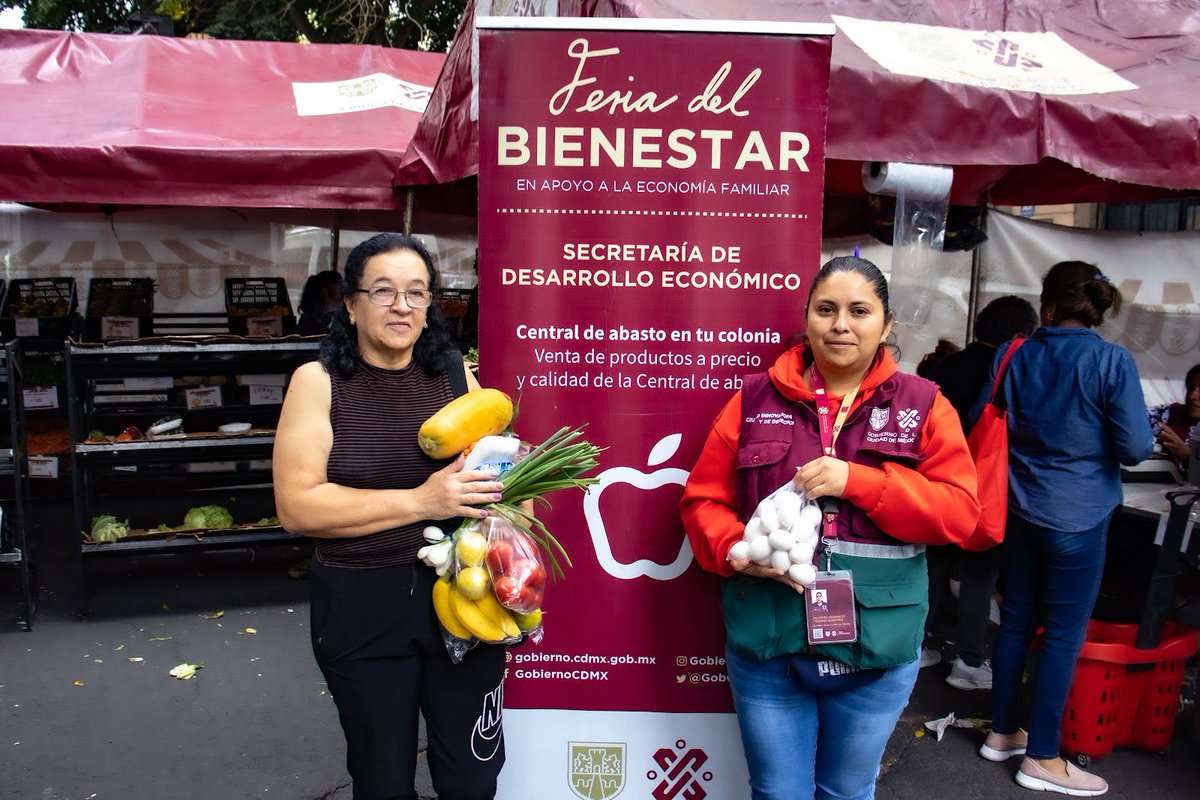 Todos_Somos_PC's tweet image. ¡Buenos días!🌤️☺️

El equipo de Participación Ciudadana de #SIBISO y + de 15 áreas del @GobCDMX y @GobiernoMX te esperamos en las #FeriasDelBienestar, con:

🍏Alimentos a bajo costo
🏙️Atención a unidades habitacionales con @ProsocCDMX
🖨️Impresión de actas

#TrabajamosParaTi