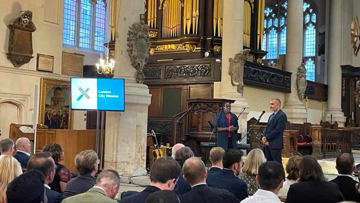 ClergySupportUK's tweet photo. Thank you, @CityBreakfast for a thought-provoking start to our day yesterday - and a delicious bacon sandwich 🥪 - at @HolySepulchreUK.

It was great to join Christians from across the City of London, including our Governor &amp; Steward, @Lady_Lenzie (pictured). https://t.co/bLE0gb9Zb4