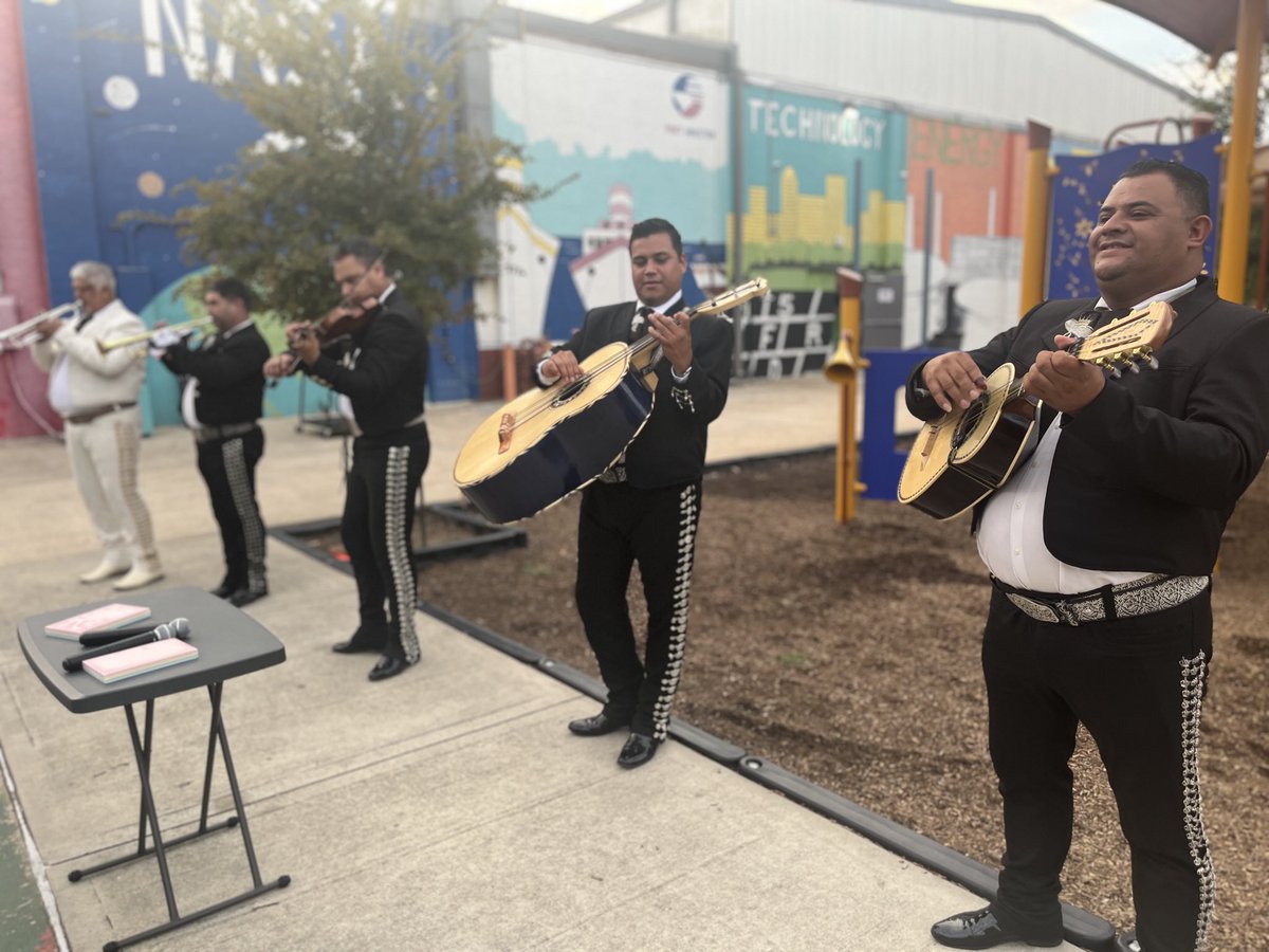 ryssonline's tweet photo. Hispanic Heritage Month continues! ✨🌎📍

Our P-STEM kids enjoyed the performance and music from a mariachi group and dressed up in traditional clothing to celebrate! 🎺🪗🎻
.
.
.
#ryss #tejanocenter #HispanicHeritageMonth https://t.co/84SFe4WV4j