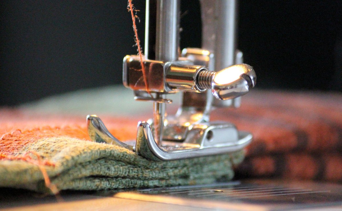 #sewingmachine #sewing #sewingproject #handmade #sew #sewinglove #mesinjahit #sewingaddict #fabric #diy #sewsewsew #sewingpattern #jualmesinjahit #n #fashion #quilting #sewersofinstagram #embroidery #isew #sewistsofinstagram #mesinjahitportable #handmadewithlove