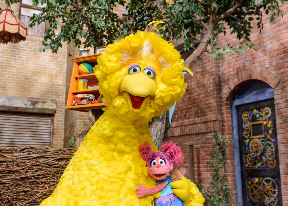 It's always a good time to hug your loved ones and tell them you are there: It's one of the best ways to show that you care. 💛