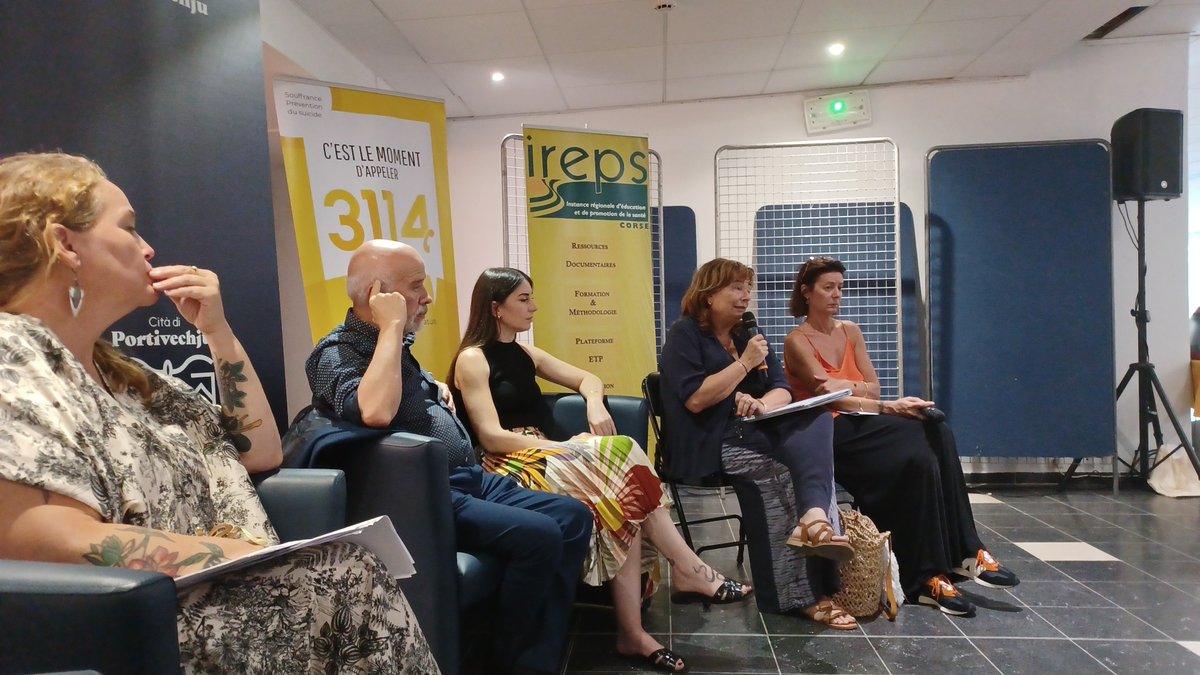 #SISM2023
📢Table Ronde"𝐏𝐚𝐫𝐜𝐨𝐮𝐫𝐬 𝐝'𝐚𝐜𝐜𝐨𝐦𝐩𝐚𝐠𝐧𝐞𝐦𝐞𝐧𝐭 𝐝𝐞𝐬 𝐞𝐧𝐟𝐚𝐧𝐭𝐬 𝐞𝐭 𝐝𝐞𝐬 𝐚𝐝𝐨𝐬 𝐝𝐚𝐧𝐬 𝐥'𝐞𝐱𝐭𝐫𝐞𝐦𝐞 𝐒𝐮𝐝"
🔸Forte mobilisation des acteurs
🔹Présentation des dispositifs
🔸Echanges très riches entre pros du soin et de la prévention