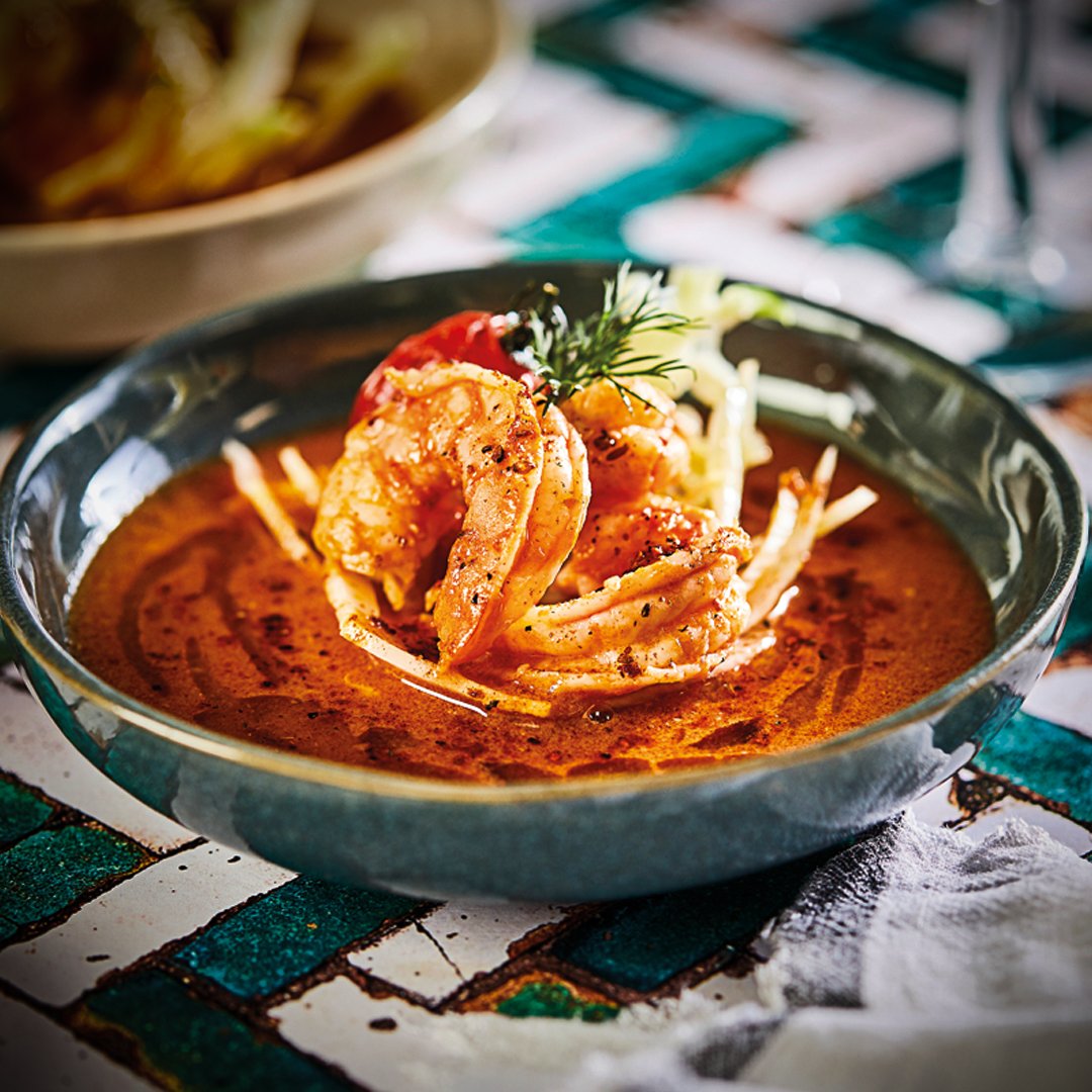 With his proud, football-mad Liverpudlian dad clocking up over 60 years in professional kitchens, it was pretty clear for John Jones that he was going to become a chef &amp; follow the reds of Liverpool.

Tom shares his culinary journey with us 🦐  

bit.ly/3PZayP9