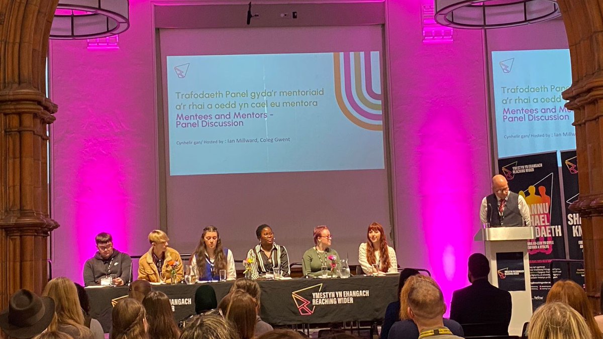 ReachingWiderSE's tweet photo. Mentees and Mentors – Panel Discussion at the #reachingwider National Mentoring Project Celebration event. https://t.co/vBaKo5gj28