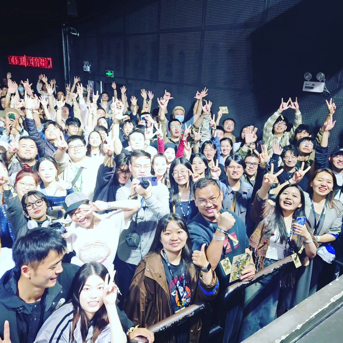 武漢、素晴らしい夜をありがとう!
またお会いできるのを楽しみにしています!
明日は长沙へ向かいます。
10月13日 长沙 MAO Livehouse（沙湾店）