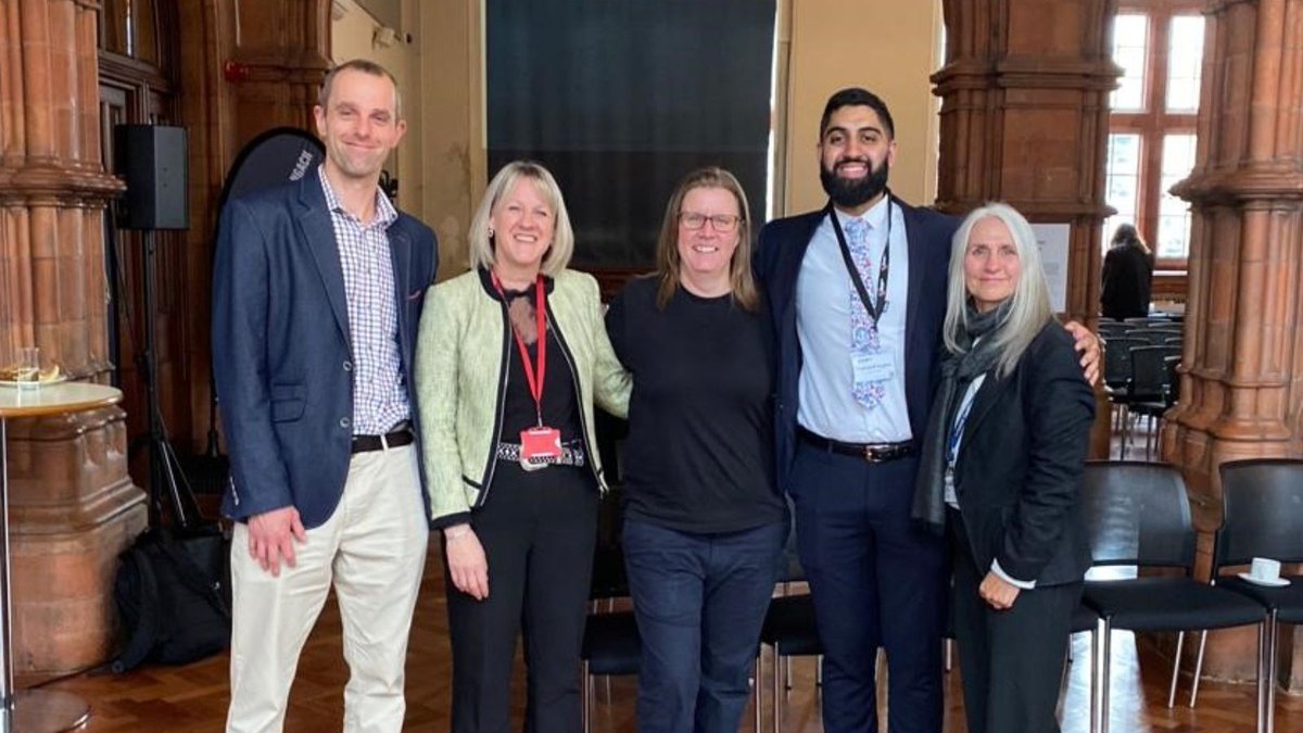 ReachingWiderSE's tweet photo. Finding my Voice with @MusharafAsghar #EducatingYorkshire and meeting the #reachingwider team
@HEFCW https://t.co/iwbGNELBqv