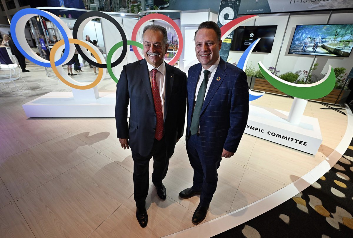 LiverisAndrew's tweet photo. Today I had the privilege of addressing Mayors, Civic Leaders and City Delegates from across Australia and the Asia Pacific at the Asia Pacific Cities Summit in Brisbane.
My thanks to the Lord Mayor Adrian Schrinner for the invite.
#2023APCS #Brisbane2032 https://t.co/y0IkQbWYRX