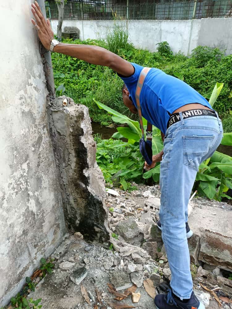 jcderioabajo's tweet photo. A solicitud de los residentes La Junta Comunal De Río Abajo realizó la restauración de un muro en Villa Elena en Río Abajo. #siemprejuntoati #jcra https://t.co/eijCVgbW6a