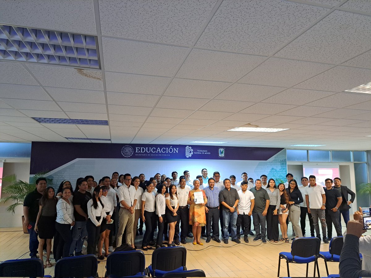 Conferencia: "Programa de Calidad empresarial para empresas prestadoras de servicios turístico"
Realizada el día 10 de octubre y fue impartida por la Lic. Xochitl López Sansores.