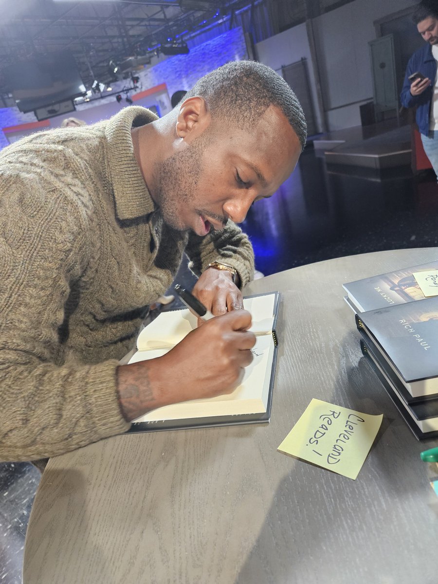 ClevelandReads tweet media