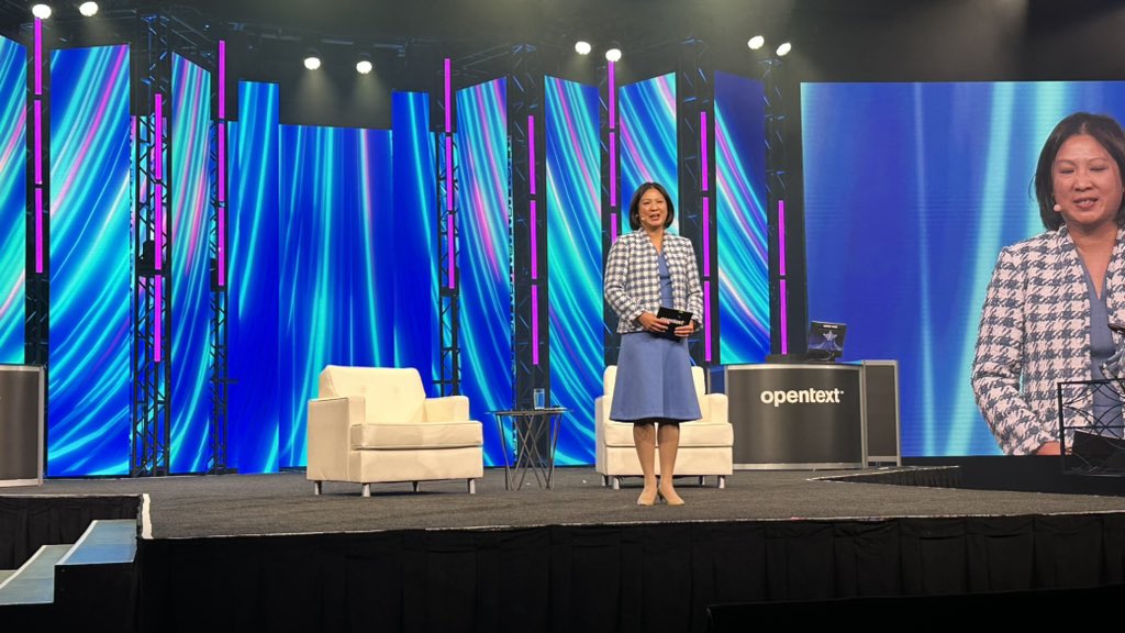 rwang0's tweet image. MyPOV: CMO Sandy Ono welcomes everyone @opentext #OpenTextWorld.