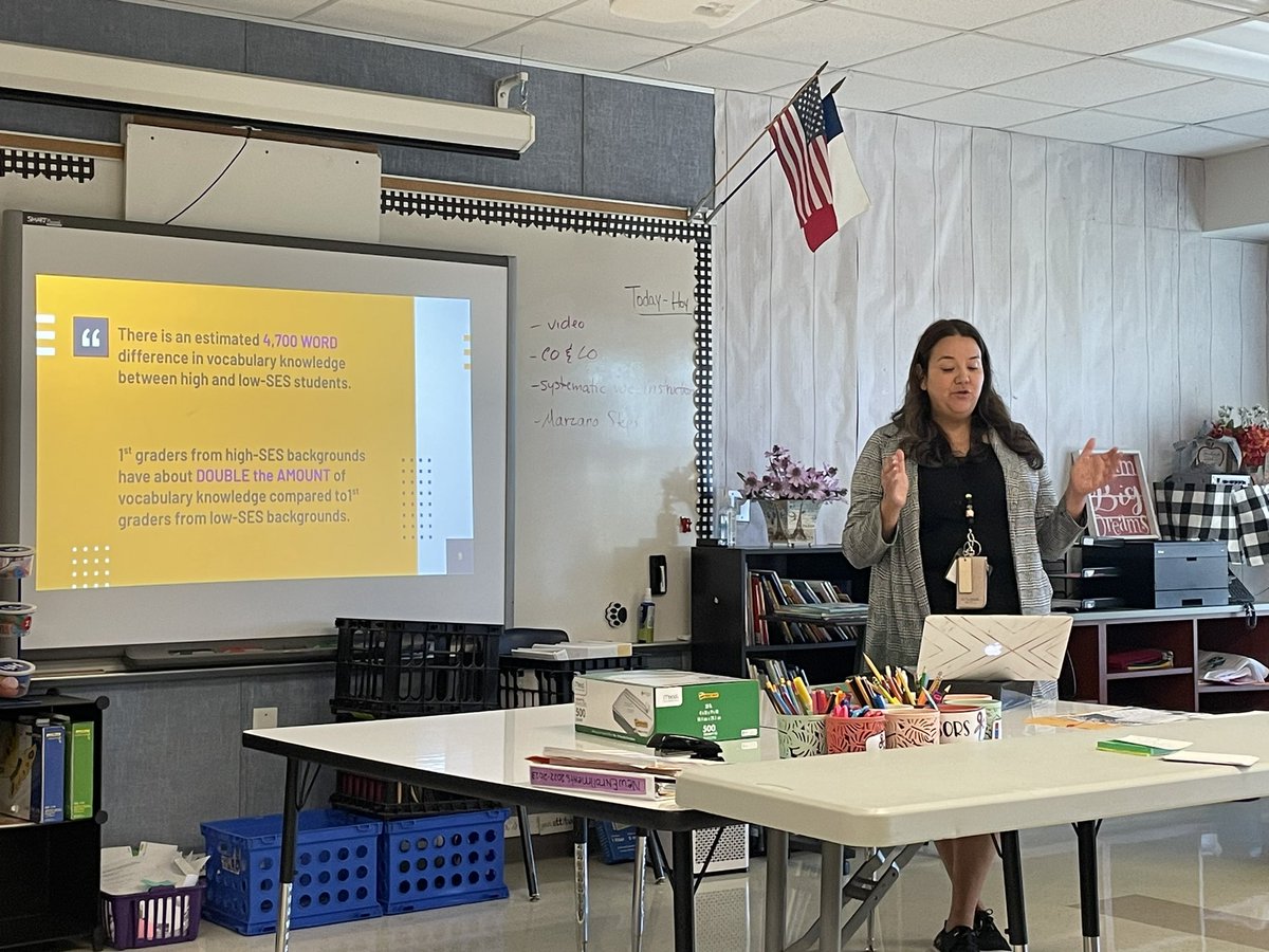 garcianazarioe's tweet photo. Thnks2 @emontanez07 @SHENIQUAJ0HNS0N @SoniaJasso98 for supporting our DL teachers by listening & providing alternatives/strategies 2 help us be more effective & intentional with our students. #LisdLAS #LISDCoaches #LISDbilesl @PetersColonyES #IheartPCES https://t.co/fau4YcJJOF