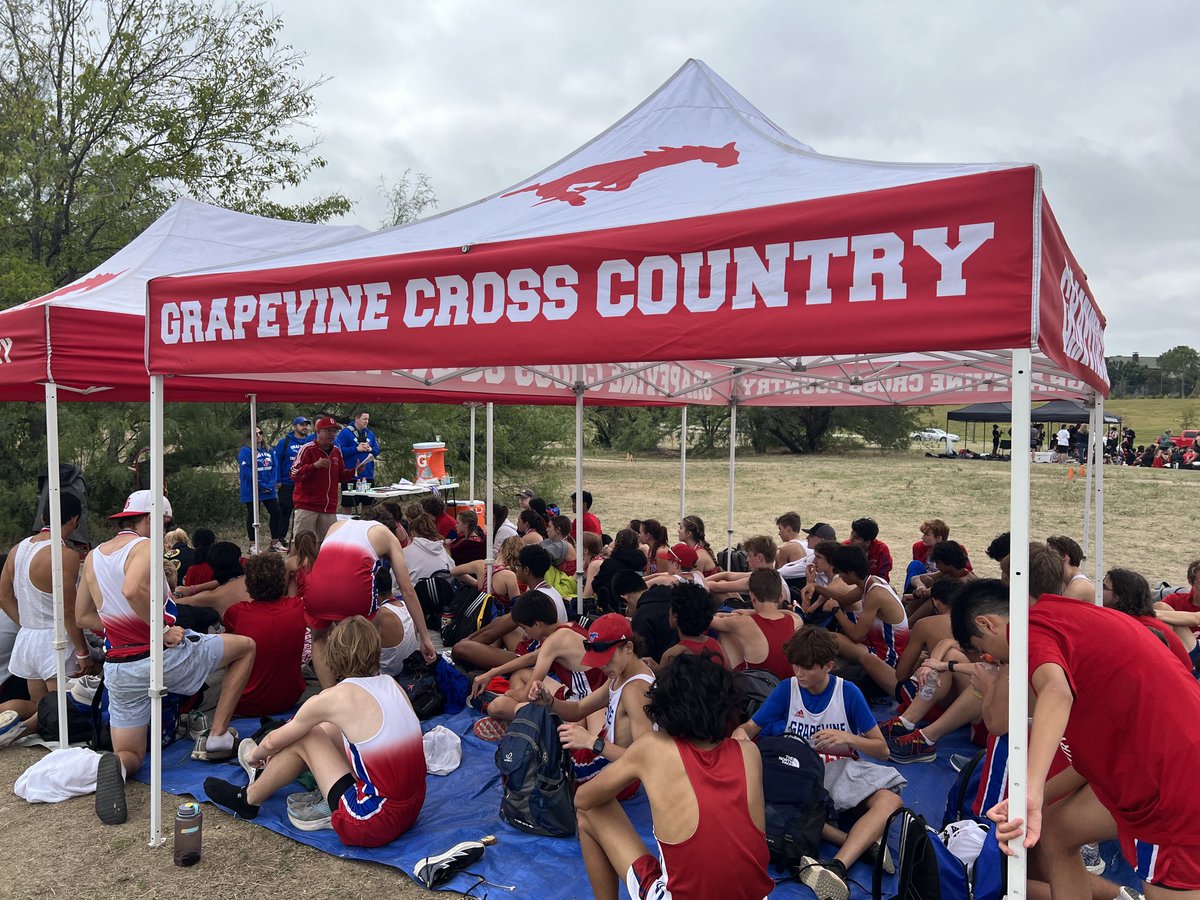 MikeLeathers's tweet photo. TICKETS PUNCHED to regionals for GHS both boys and girls XC varsity!  #hardrock ⁦@GrapevineXC⁩ https://t.co/XMbqtyMDtK