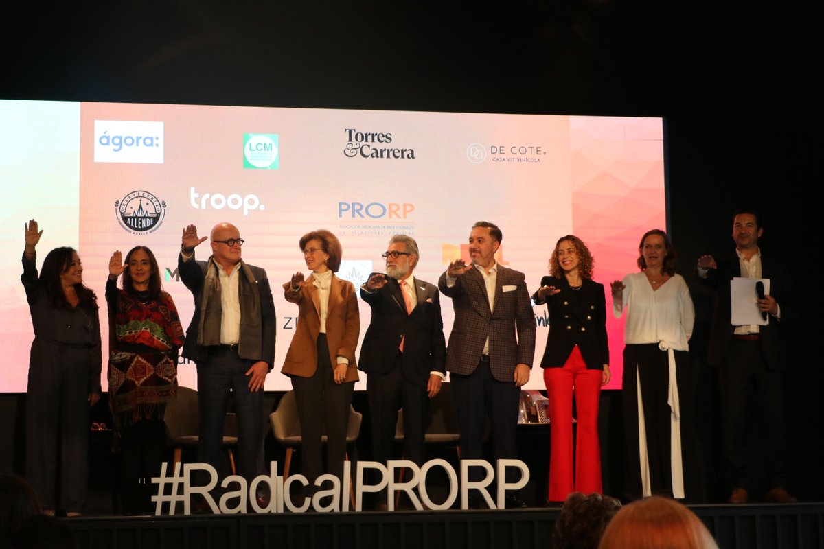 agorasite_'s tweet photo. ¡Orgullo ágora!
@RogelioBlancoM, Presidente y Socio de nuestra oficina en México, ha sido nombrado parte de la mesa directiva de @PRORP, durante el congreso #RadicalPRORP 2023.
Fortalecemos el papel de ágora como actor clave en la industria de Comunicación y AP en el país. https://t.co/Afg5eETuGN