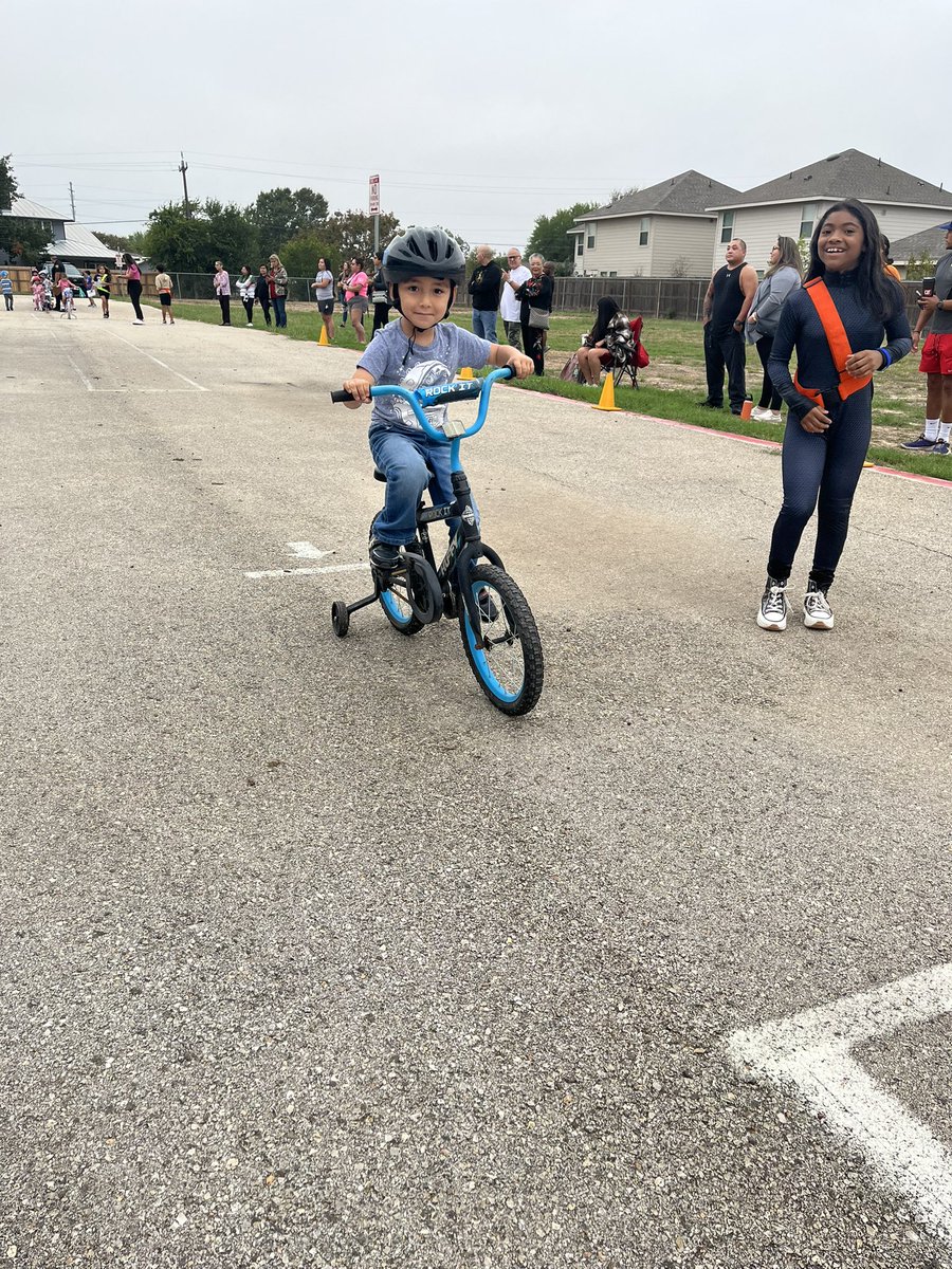 2023 Harmony Bike Rodeo!! 

Wheels rollin’, Patrols workin’ and students dancin’! 

It’s a great day to have a great day!! 

💚

#inspireharmony #bikerodeo