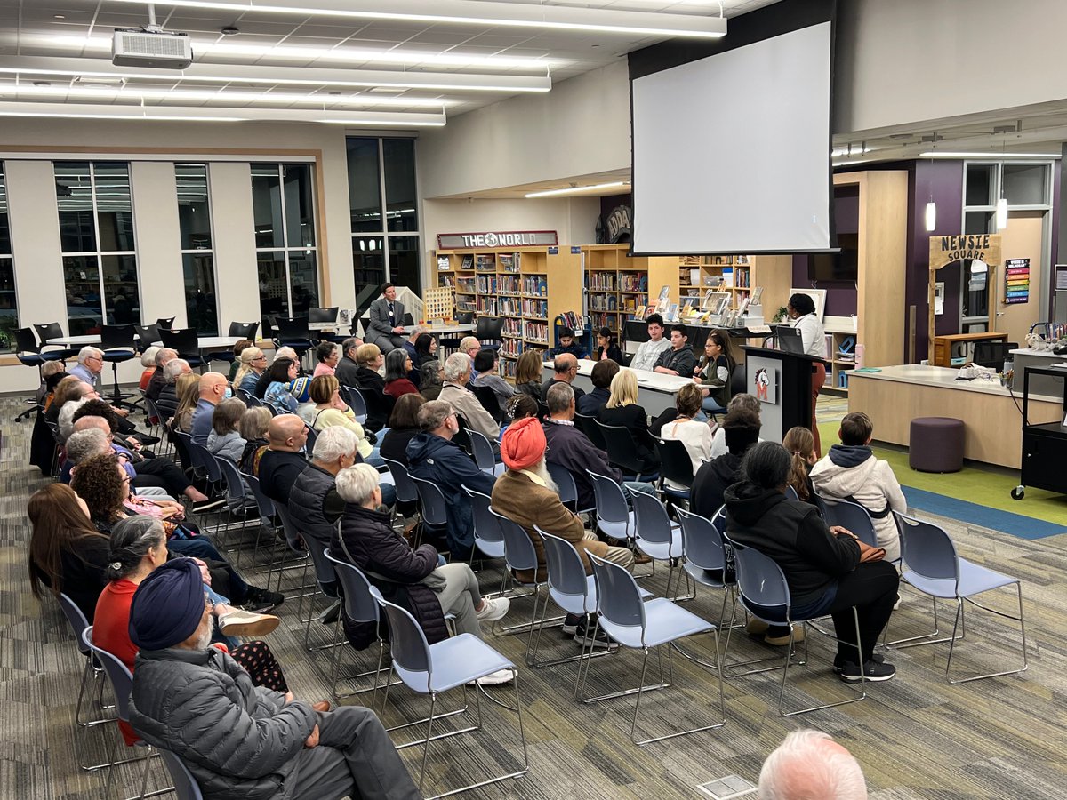 Thanks to all who attended our first Grandparents Night at Maple! Families learned more about the school during building tours, explored the book fair, and learned how to support our student's success from Learning Enhancement Coordinator Mrs. Lee &amp; a panel discussion. #d30learns