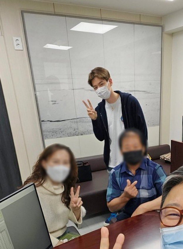 cbforu's tweet image. Byun family ❤️