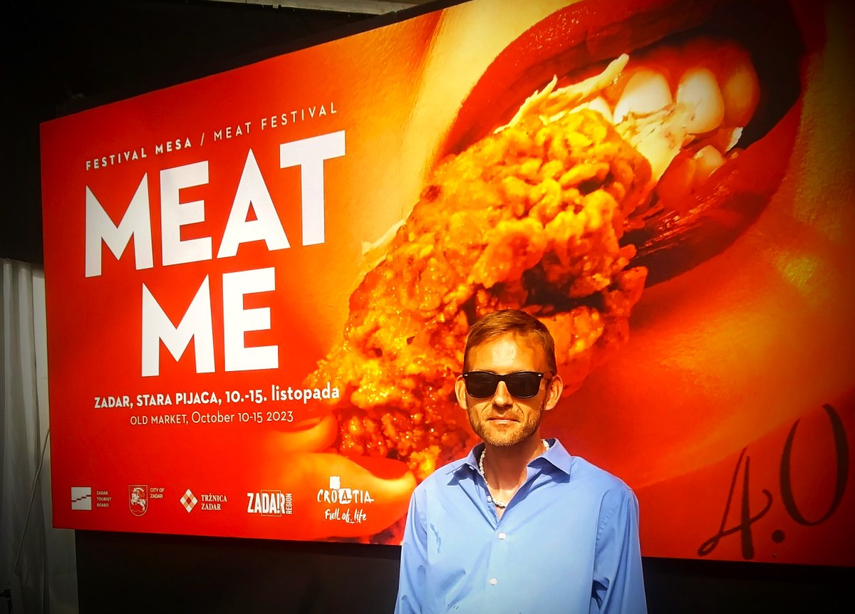 albertanthony25's tweet photo. 😎Albert Anthony visits #MeatMe Festival in #Croatia coastal city of #Zadar ⛵️where it is still feeling like #summer in October 🌞🕶️ https://t.co/k3rvoR7aPo